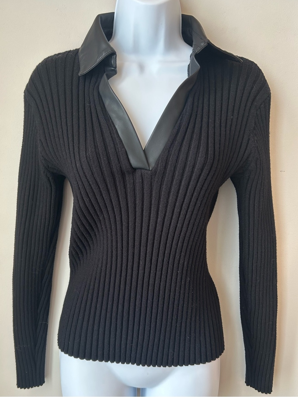 Truth by Republic Black V-Neck Sweater with Faux Leather Collar Dark Academia L